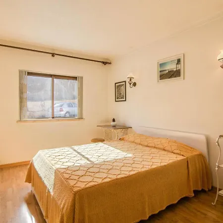 - Av Liberdade T2 Albufeira