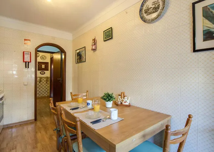 Apartamento - Av Liberdade T2 *